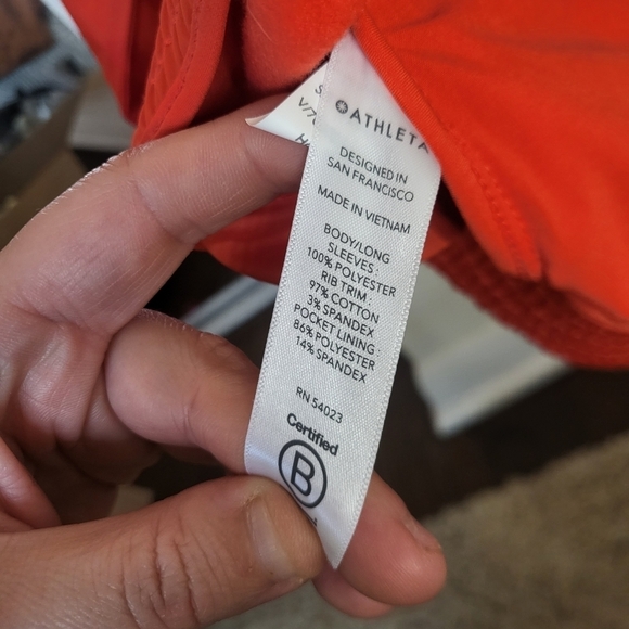 EUC ATHLETA Zion Microfleece Zip Up Bomber Jacket Torch Red Large - Picture 8 of 12